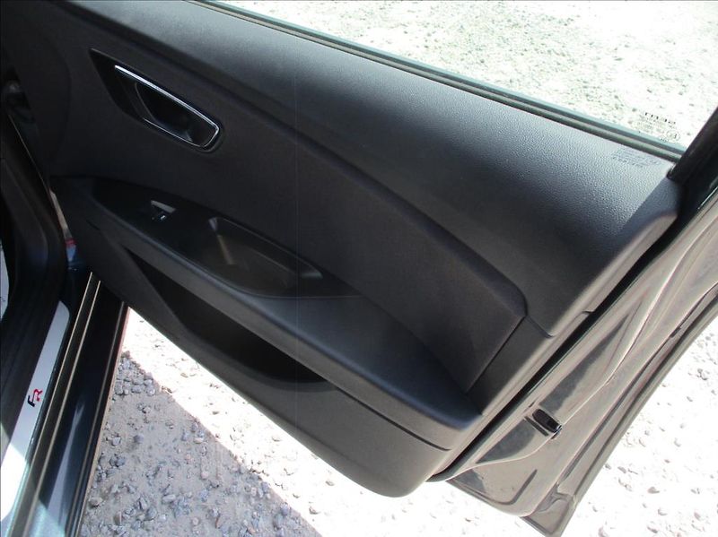 Seat Leon 1,5 TSI FR, digiklima,servis, - fotka 10 z 50