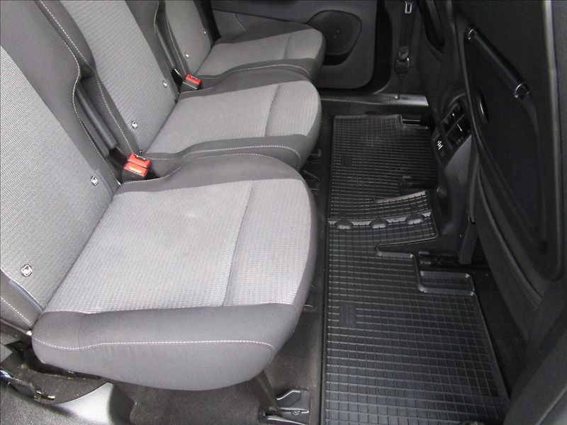 Toyota ProAce City Verso 1.5D-4D, 1. majitel - fotka 39 z 65
