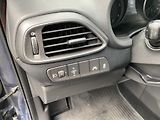 Hyundai i30 (2017) 1.6 CRDi, 2.maj,ČR, AC, navi - náhled 14