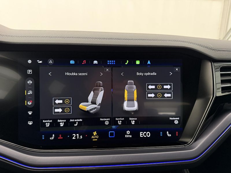 Volkswagen Touareg 3.0Tdi*1-MAJ*DPH*HUD*R-LINE* - fotka 29 z 47