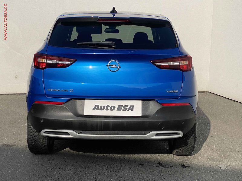 Opel Grandland X (2018) 1.2T, Innovation, AT, LED - fotka 5 z 21