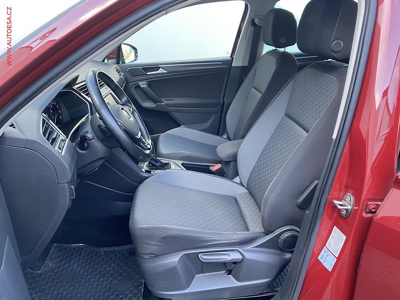 Volkswagen Tiguan (2017) 2.0 TSi 4x4, Comfortline - fotka 9 z 20