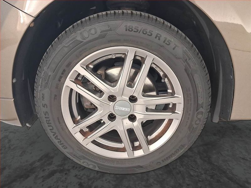 Dacia Logan (2018) 1.0 SCe, ČR,1.maj, Serv.kniha - fotka 15 z 19