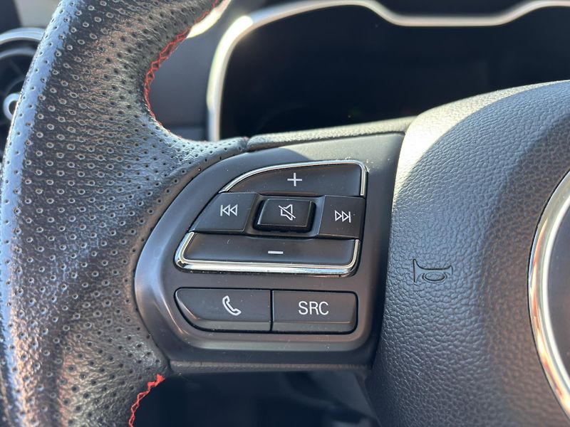 MG ZS (2023) Exclusive 1.0 TGI - fotka 12 z 19