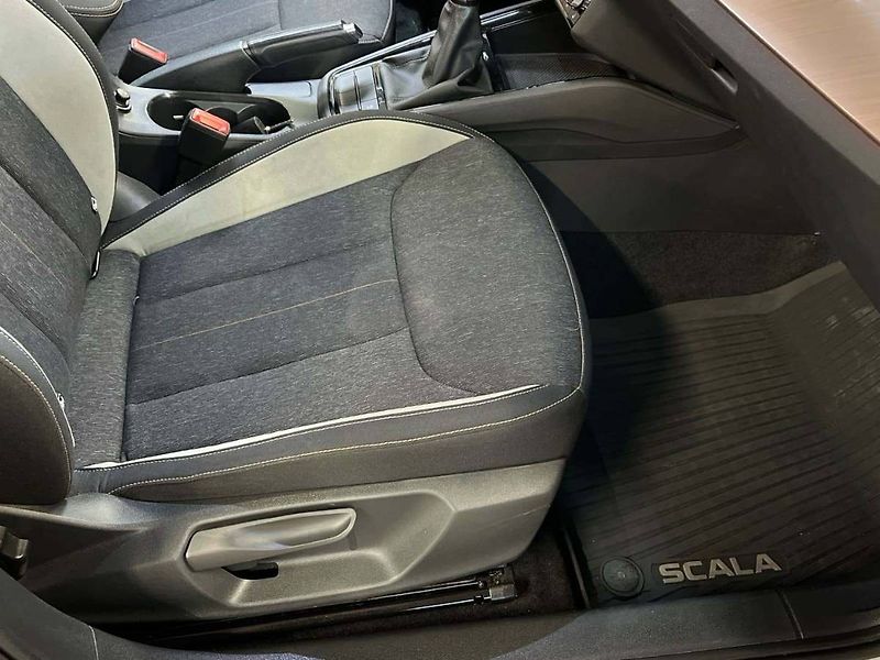 Škoda Scala (2021) 1.5 TSI 110kW Style - fotka 15 z 20