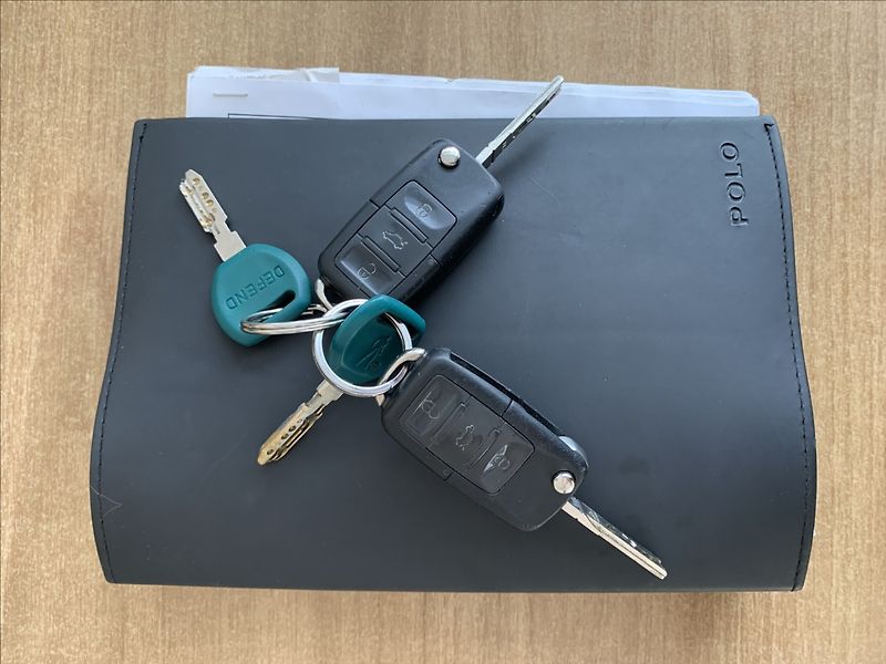 Volkswagen Polo 1,2 i KLIMATIZACE - fotka 18 z 18