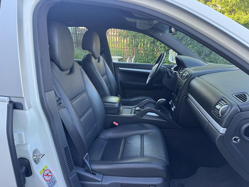 Porsche Cayenne (2009) Diesel 176kW - fotka 12 z 20