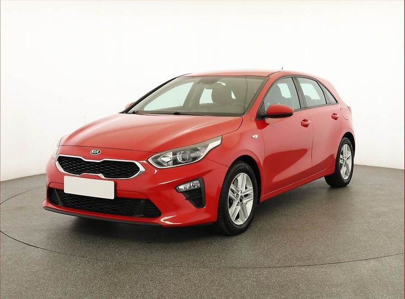 Kia Ceed (2019) 1.4 CVVT, Serv.kniha, Tempomat - fotka 2 z 18