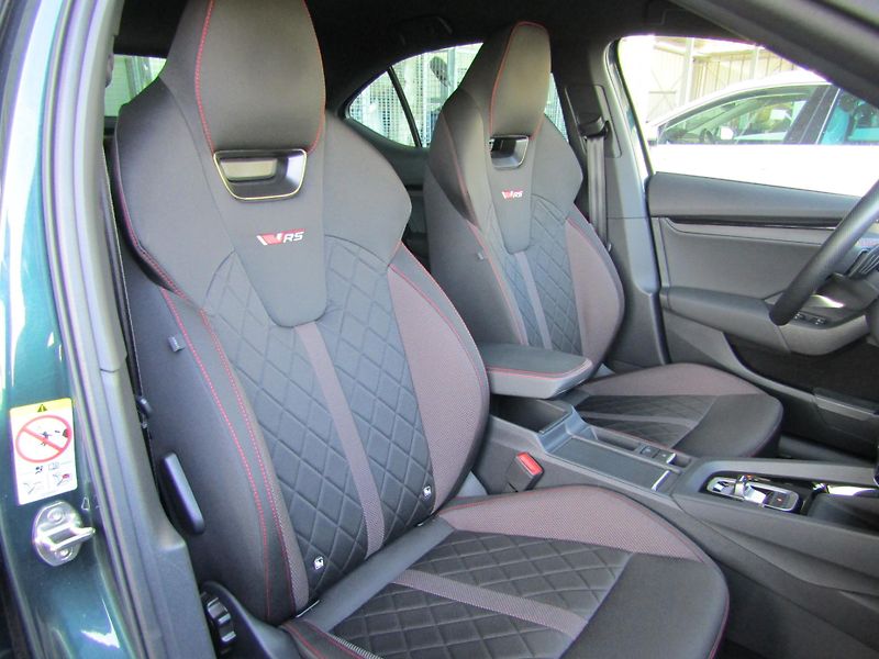 Škoda Octavia IV FL RS 2.0 TSI /195kW 7st.au - fotka 22 z 30