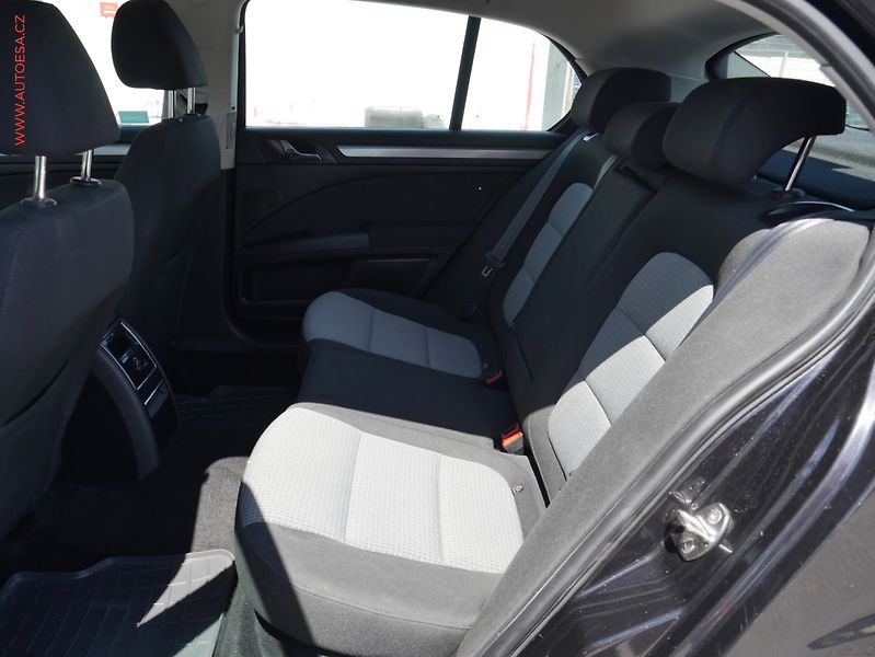 Škoda Superb (2009) 2.0 TDI 4x4, ČR, Xenon, AC - fotka 10 z 18