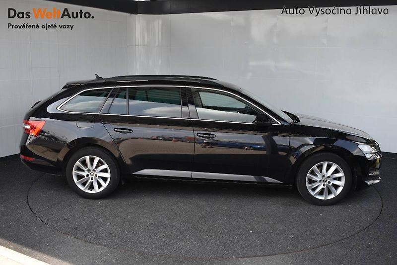 Škoda Superb (2023) 2.0TDI 147kW DSG 4x4,tažné - fotka 9 z 25