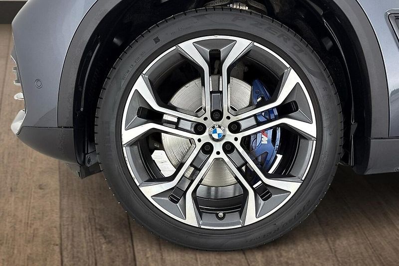 BMW X5 xDrive40i - fotka 27 z 27