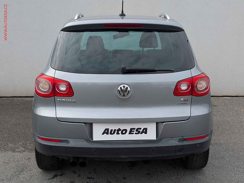 Volkswagen Tiguan (2010) 1.4TSi, AC, výhřev sed. - fotka 5 z 15