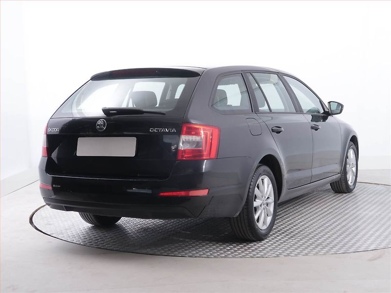 Škoda Octavia (2014) 1.6 TDI, ČR,1.maj, Tempomat - fotka 5 z 17