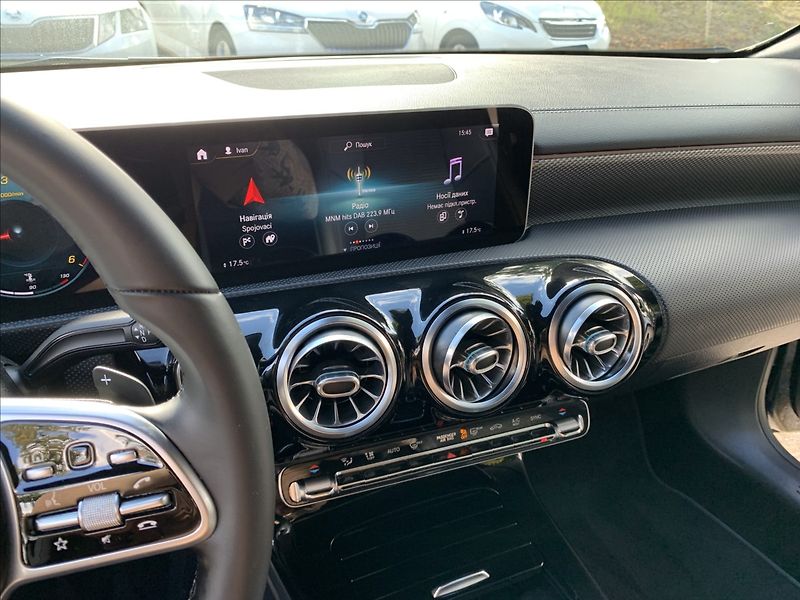 Mercedes-Benz CLA 2,0 200D - fotka 11 z 21