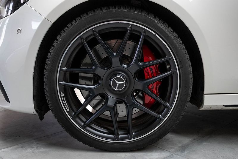 Mercedes-Benz Třídy E E 63 S 4MATIC+ AMG NIGHT*DPH* - fotka 26 z 33