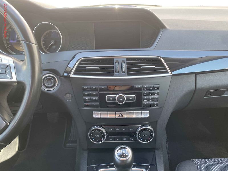 Mercedes-Benz Třídy C (2011) 2.2 CDi C200, Navi, TZ - fotka 12 z 18
