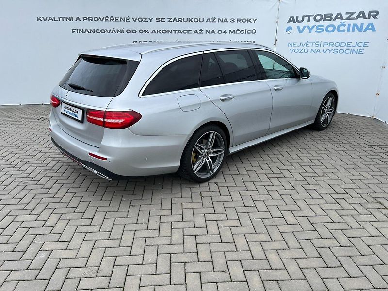 Mercedes-Benz Třídy E (2018) 2.0d AMG-line! Navi! Tažné! - fotka 4 z 42