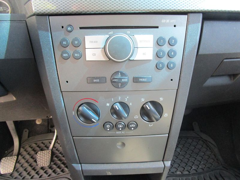 Opel Meriva 1,4-66KW-KOUPEN V ČR+NOVÁ STK - fotka 11 z 12