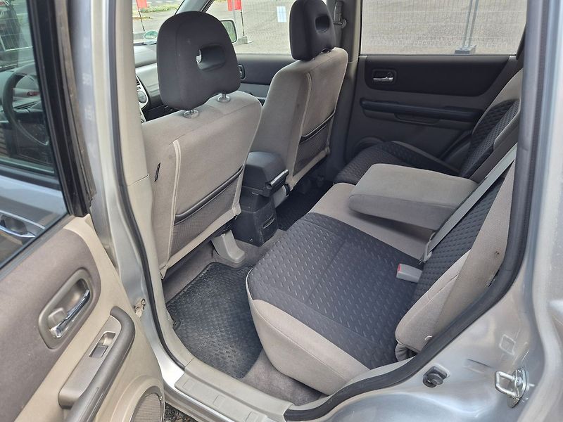 Nissan X-Trail 2.2dCi 100kW 4x4, tažné, webas - fotka 20 z 29