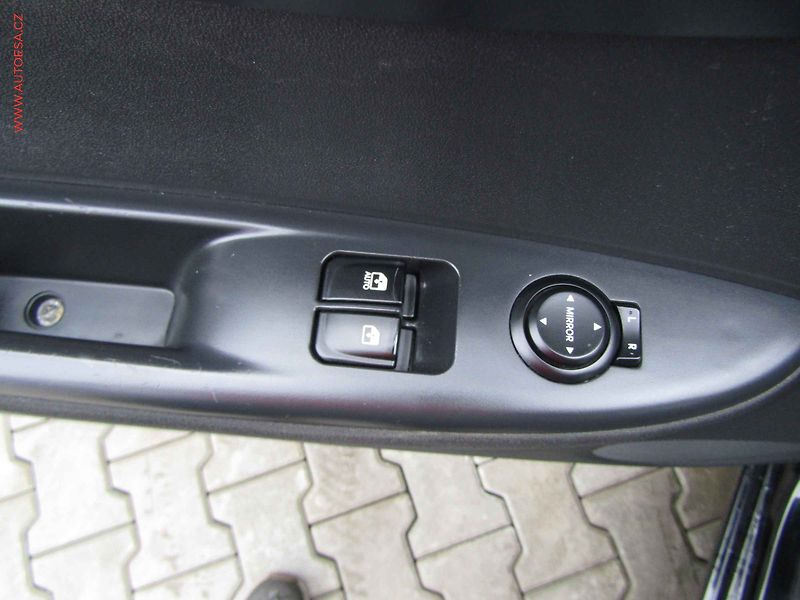 Hyundai i20 (2013) 1.2i, Klima - fotka 11 z 16