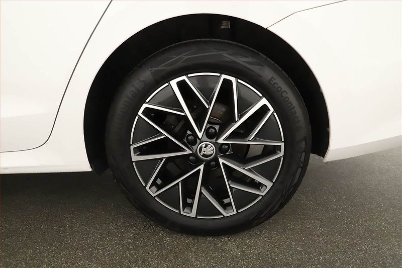 Škoda Octavia (2023) Style Plus 1.5 TSI e-tec - fotka 20 z 20
