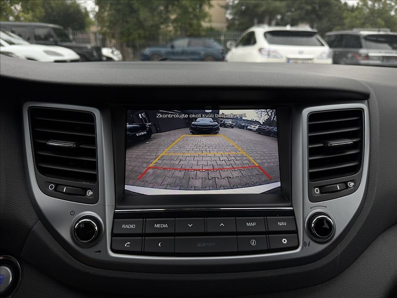 Hyundai Tucson 2.0 CRDI Style 4x4 Autom - fotka 18 z 23