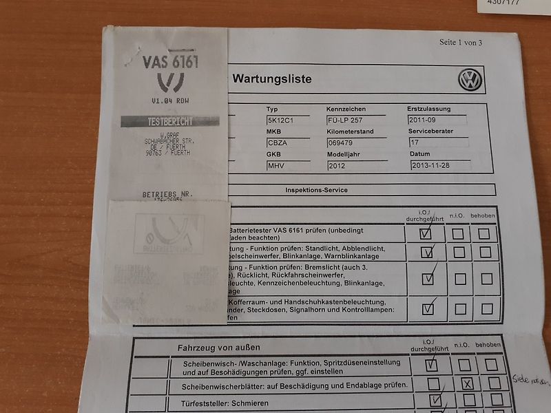 Volkswagen Golf (2011) VI 1.2 TSi - fotka 27 z 28