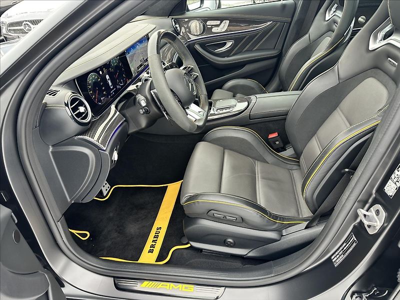 Mercedes-Benz Třídy E Mercedes-AMG E 63 S 4MATIC+ - fotka 10 z 14