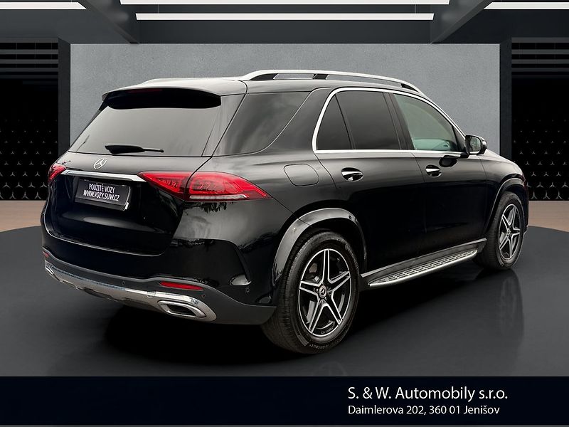 Mercedes-Benz GLE 300 d 4MATIC AMG Burmester - fotka 5 z 37