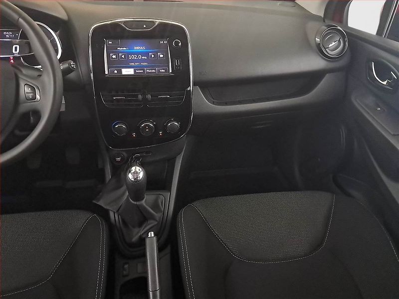 Renault Clio (2015) 1.2 16V, ČR,1.maj, Tempomat - fotka 8 z 14