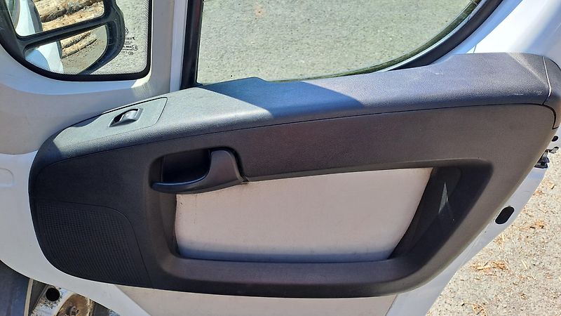 Peugeot Boxer 2.0 HDI L4H2 120 KW NAVI - fotka 8 z 20
