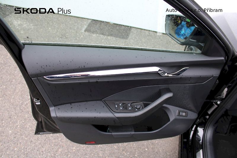 Škoda Octavia (2024) Style 1.5TSI / 110 kW 7°DSG - fotka 9 z 24