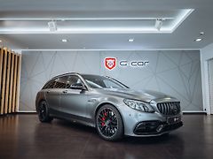 Mercedes-Benz Třídy C C 63 AMG 4MATIC 4.0 V8 - fotografie inzerátu