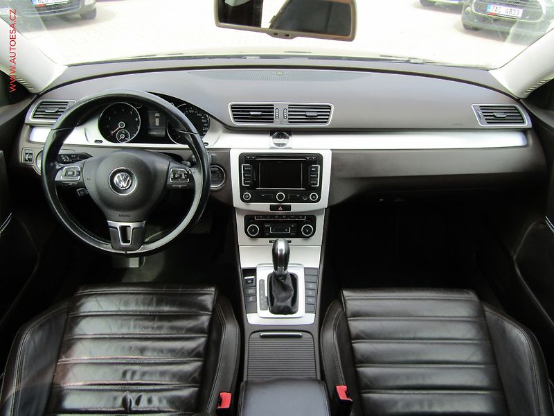 Volkswagen Passat (2011) 1.4TSi, DSG, park.čidla - fotka 8 z 20