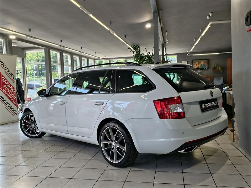 Škoda Octavia RS 2.0 TSI 162kW DSG CHALLENGE - fotka 24 z 24