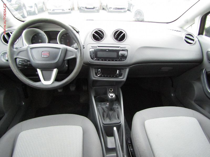 Seat Ibiza (2010) 1.6 TDi, ČR, Style - fotka 8 z 15