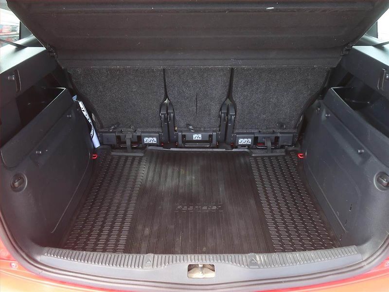 Škoda Roomster (2011) Style 1.6 TDI - fotka 13 z 15