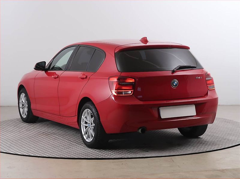 BMW Řada 1 (2014) 114i, Tempomat, Park. senzory - fotka 4 z 16