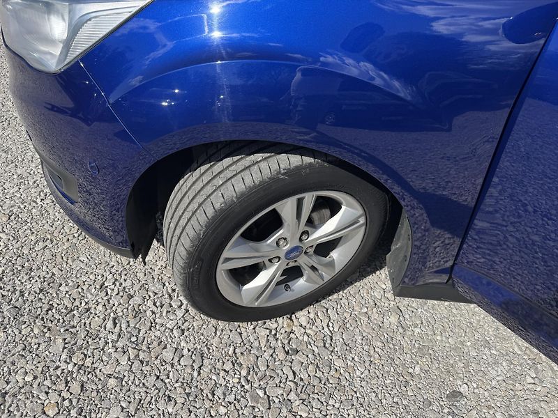 Ford C-MAX (2015) 1.5-16V,SERVISKA,2SADY KOL - fotka 29 z 48