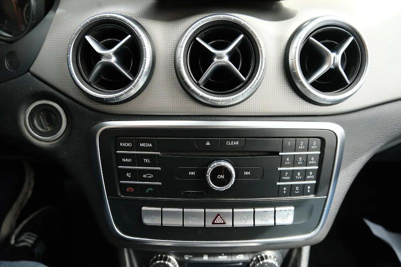 Mercedes-Benz CLA 200 1.6i AUTOMAT, FACELIFT - fotka 9 z 9