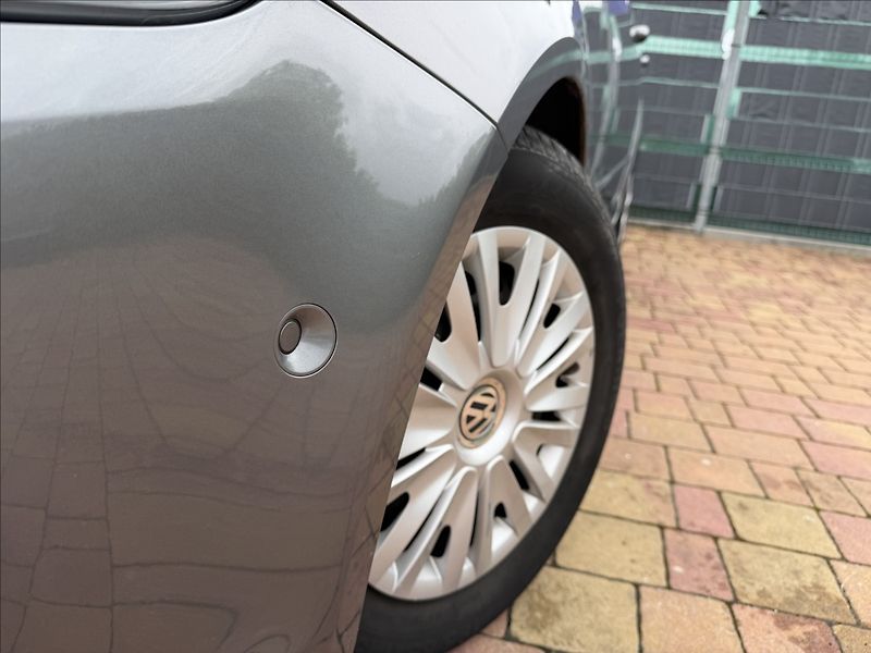 Volkswagen Golf Plus 1.6 TDI Comfortline - fotka 5 z 19