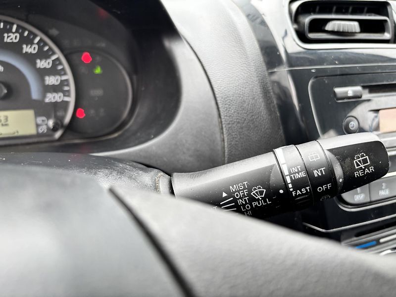 Mitsubishi Space Star (2016) 1.0i 52kW - fotka 21 z 25