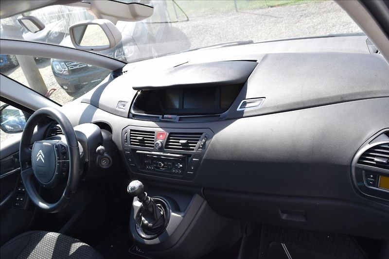 Citroën C4 Picasso 1,6 HDI 82KW NÍZKÉ KM 2XKOLA - fotka 22 z 50