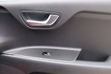 Kia Stonic (2023) Exclusive 1,0 T-GDI DCT7 74kW - náhled 17