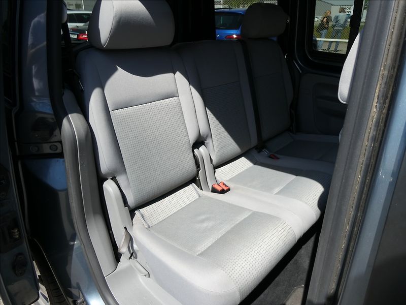 Volkswagen Caddy 1,9 TDi Life 5.míst,klimatizac - fotka 18 z 33