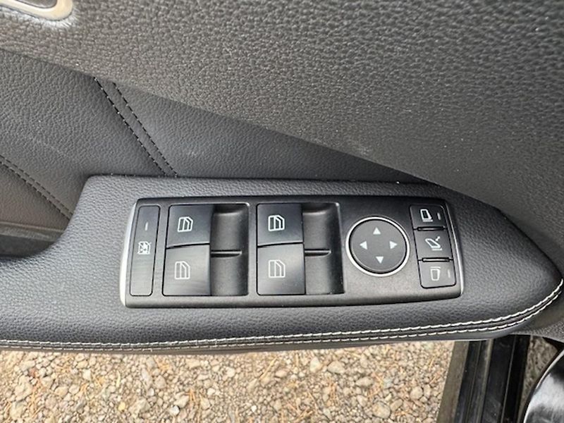 Mercedes-Benz Třídy E MB E 200 CDi kombi - fotka 12 z 35