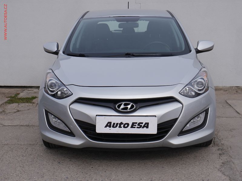 Hyundai i30 (2012) 1.4 i, ČR, AC - fotka 2 z 16