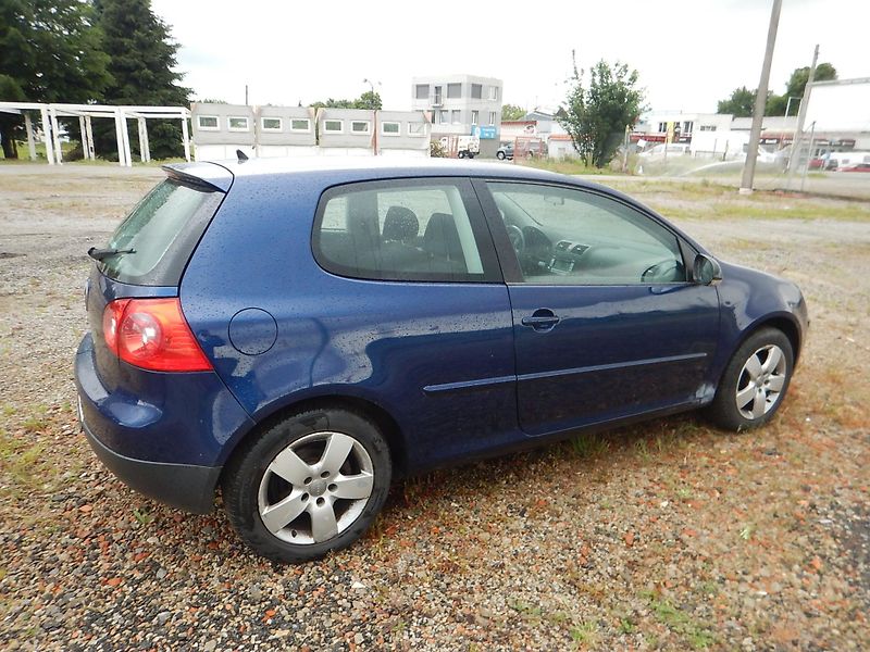 Volkswagen Golf 1.9 TDi 77 kw - fotka 6 z 14