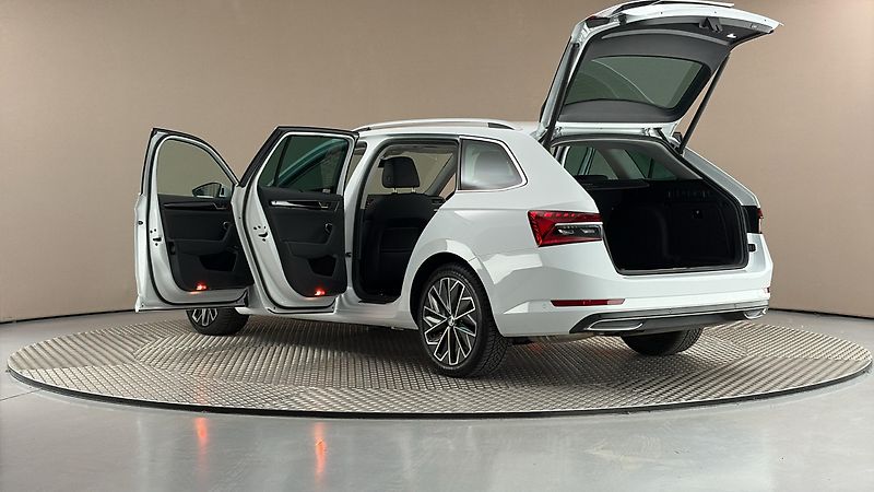 Škoda Superb 2.0 TDI DSG 4x4 L&K Combi - fotka 7 z 33